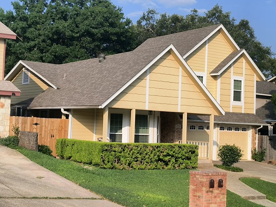 Residential-roof-replacement-conroe